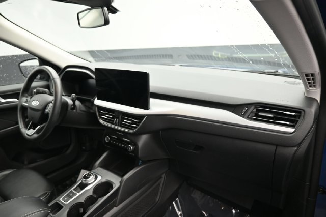 Used 2023 Ford Escape Platinum AWD/4WD image 10