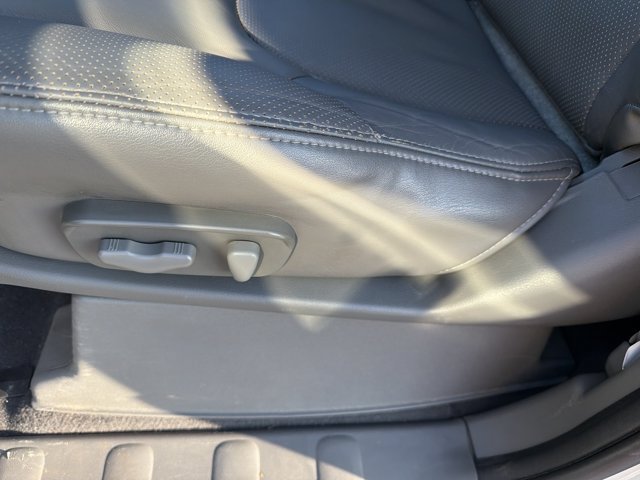 Used 2019 Nissan Frontier SL AWD/4WD image 35