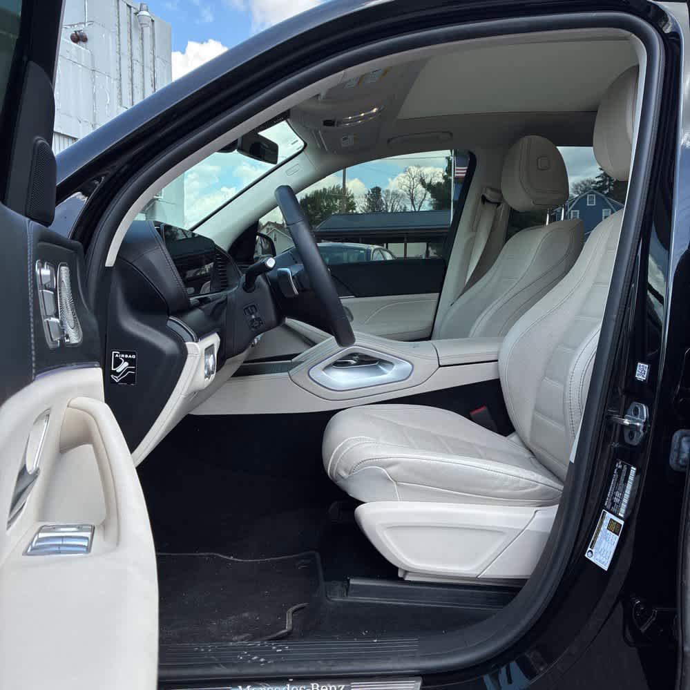 Used 2024 Mercedes-Benz GLE 450 4MATIC image 11