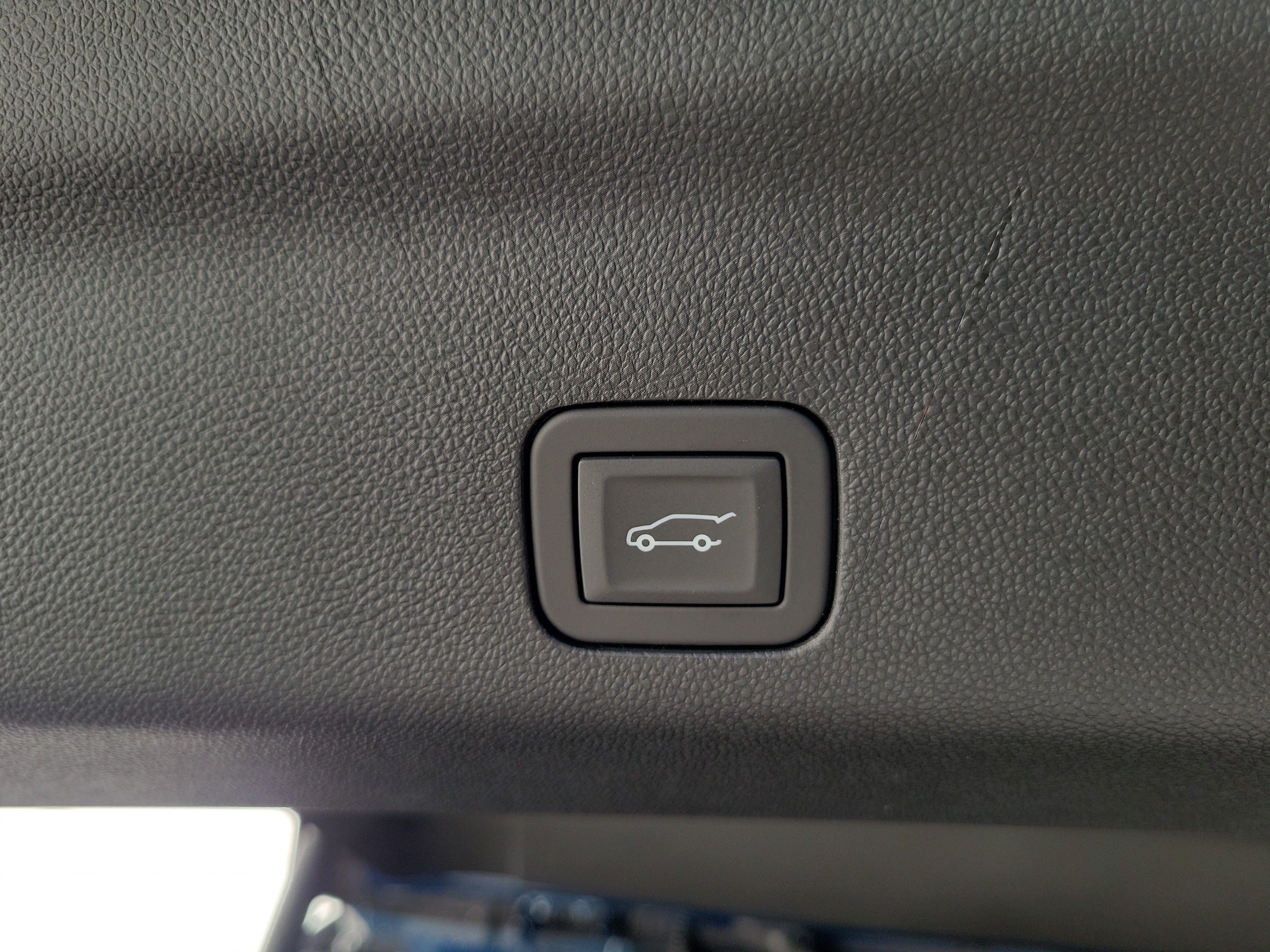 New 2026 GMC Yukon XL Denali Ultimate AWD/4WD image 10