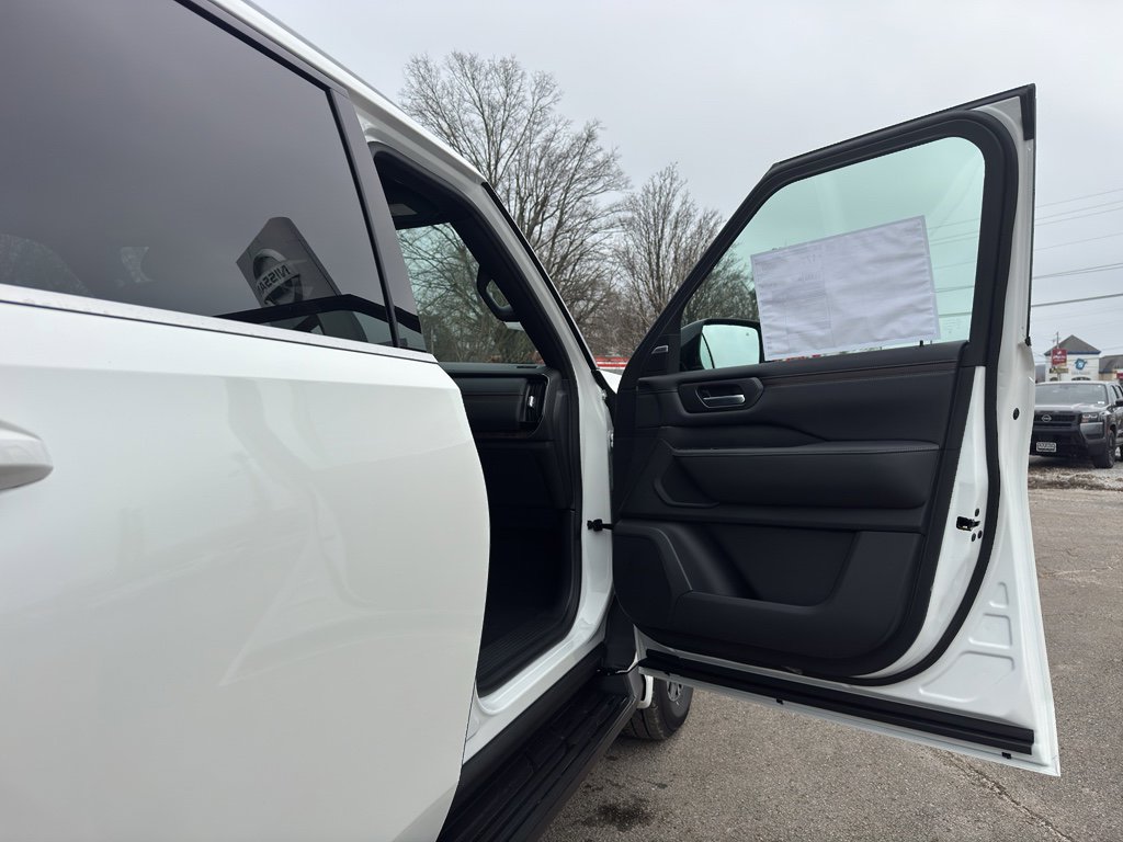 New 2026 Nissan Armada SL w/ Captain's Chari Seat Package AWD/4WD image 21