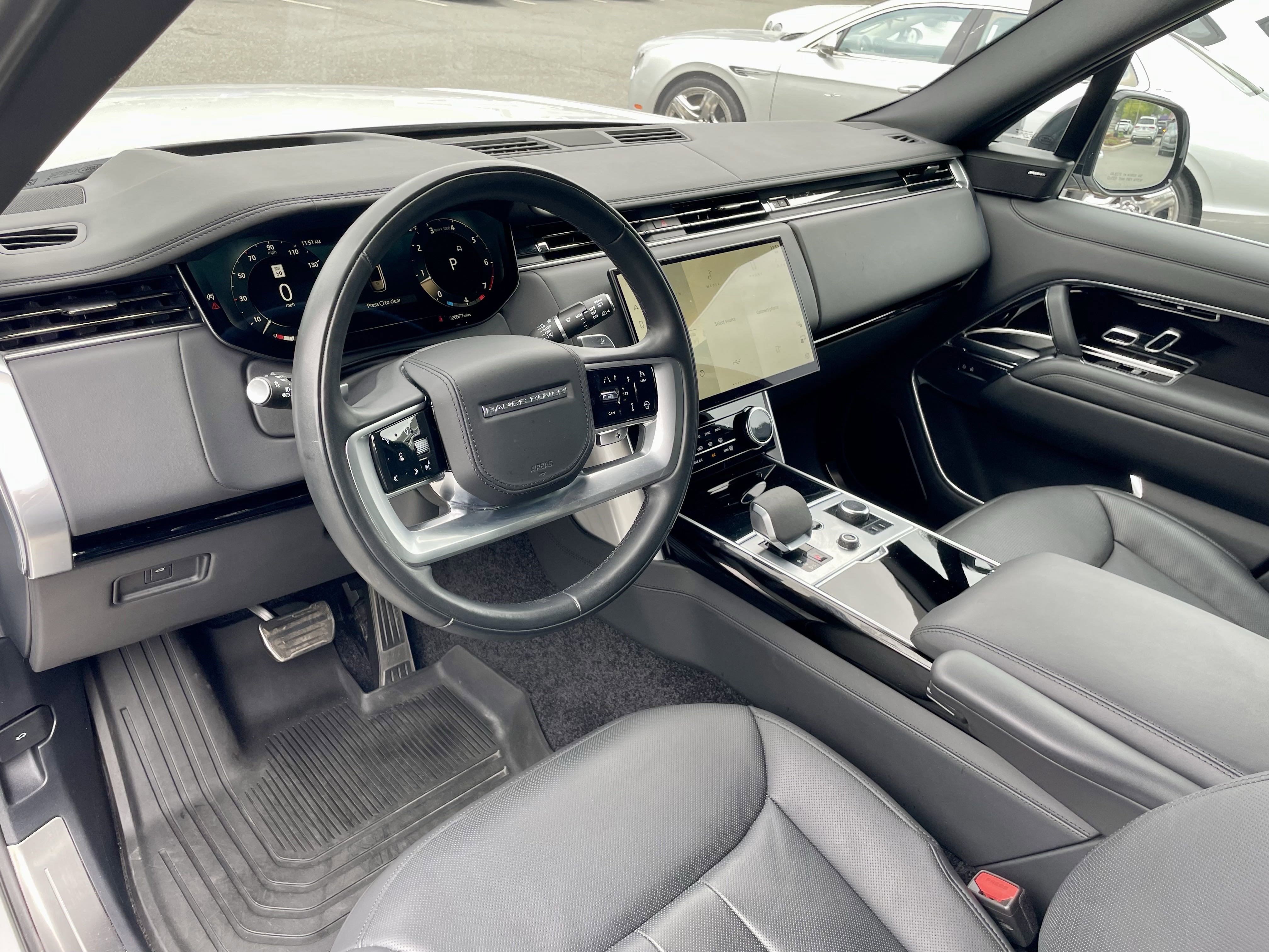Used 2023 Land Rover Range Rover SE image 13