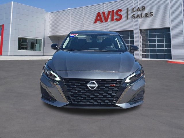 Used 2025 Nissan Altima 2.5 SR FWD image 2