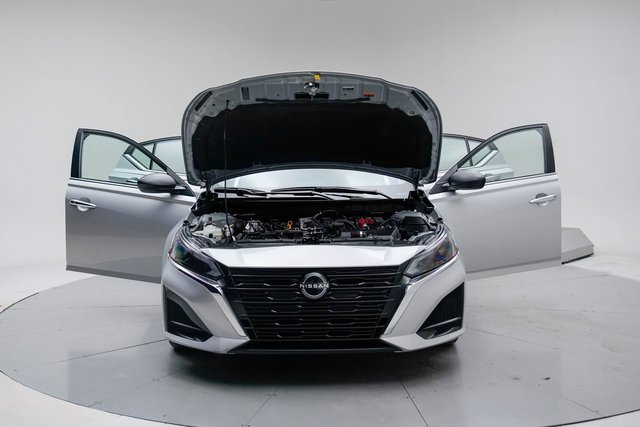 Used 2024 Nissan Altima 2.5 SV image 20