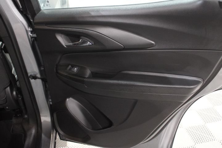 Used 2023 Chevrolet TrailBlazer LS FWD image 27