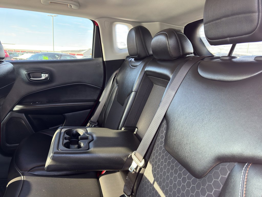 Used 2019 Jeep Compass Latitude w/ Cold Weather Group image 32