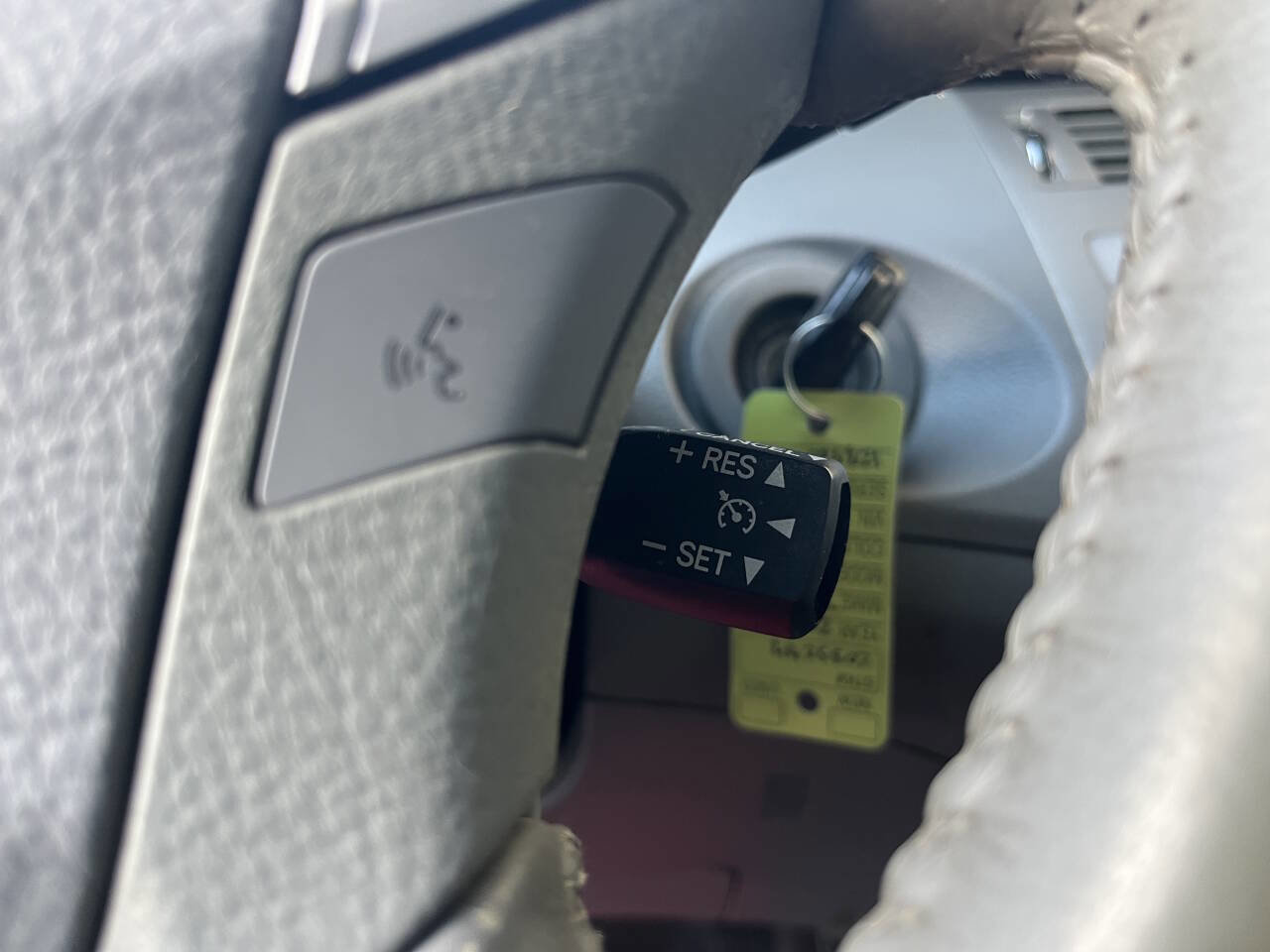 Used 2008 Toyota Avalon XLS image 25