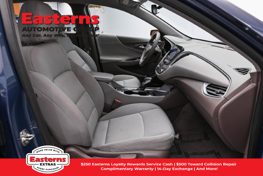 Used 2025 Chevrolet Malibu LT FWD image 25