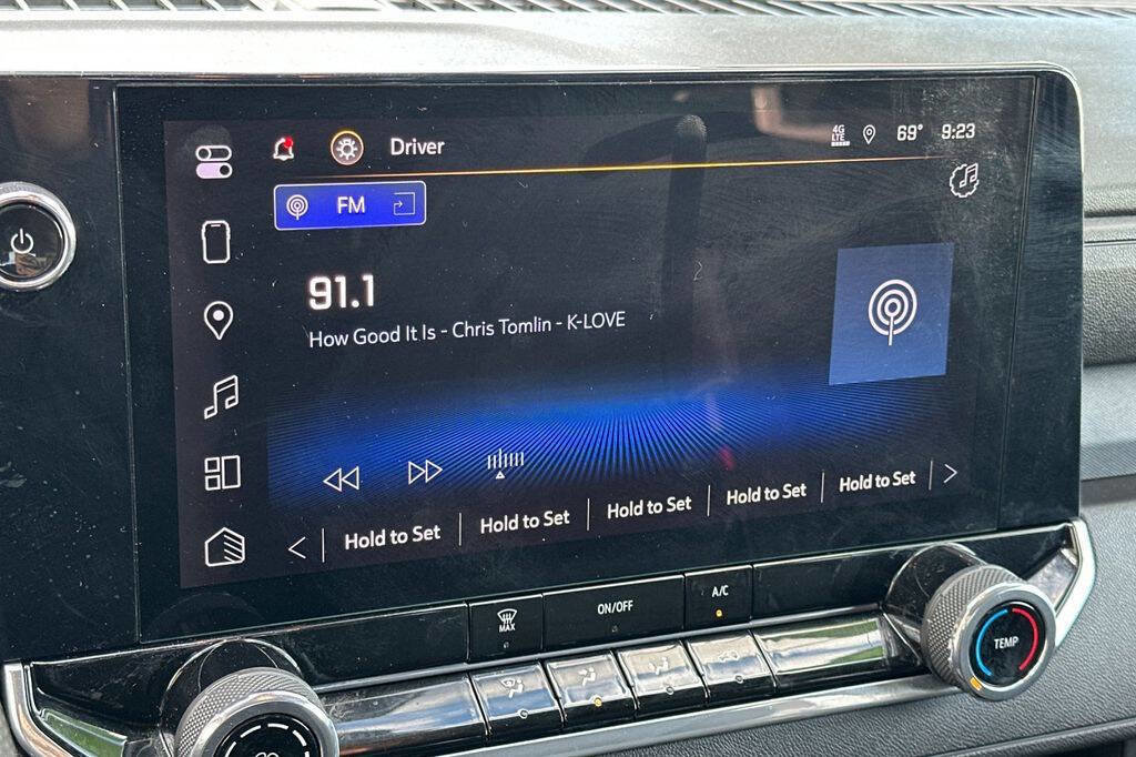 Used 2024 Chevrolet Colorado W/T image 17