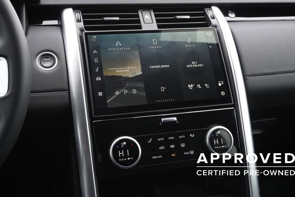 Used 2025 Land Rover Discovery S image 15