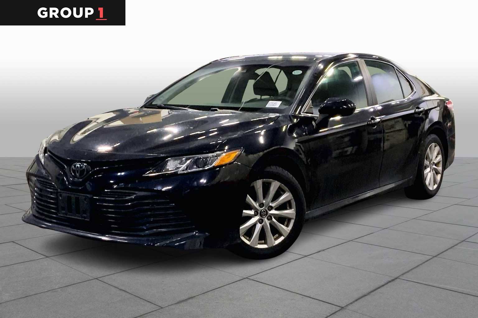 Used 2019 Toyota Camry LE image 1