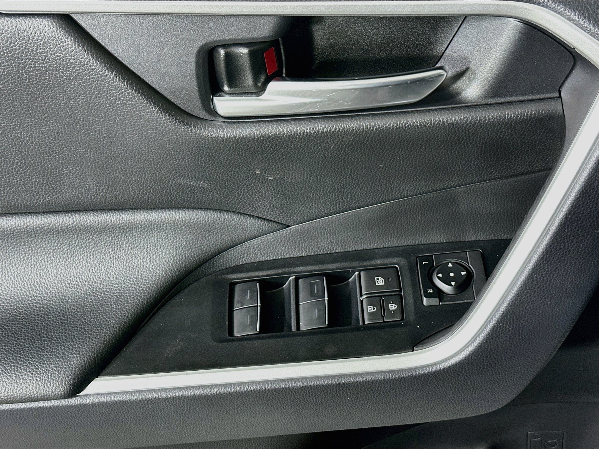 Certified 2024 Toyota RAV4 XLE FWD image 14