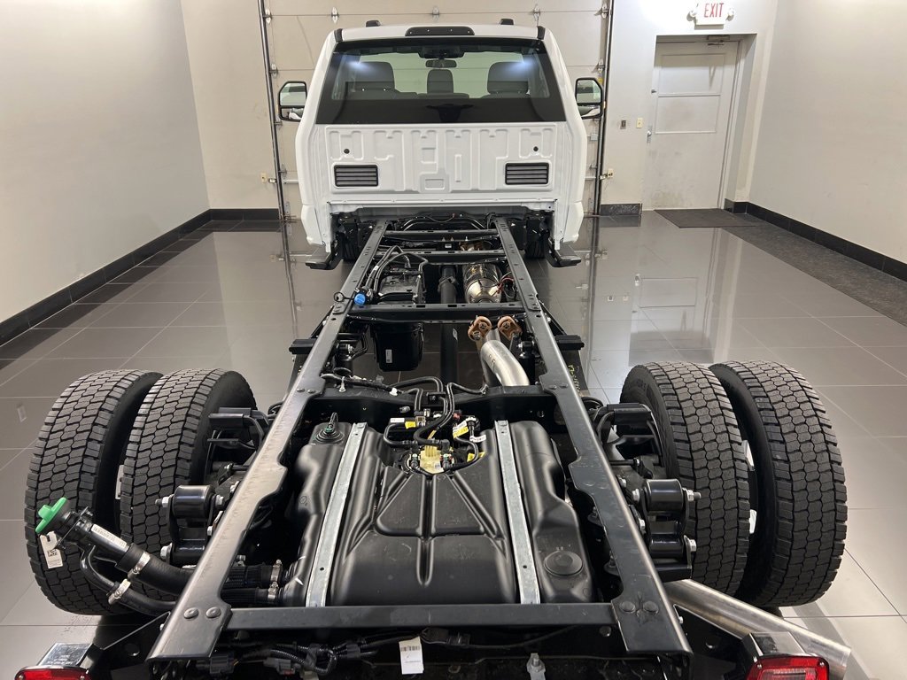 New 2026 Ford F550 4x4 Regular Cab Super Duty image 5