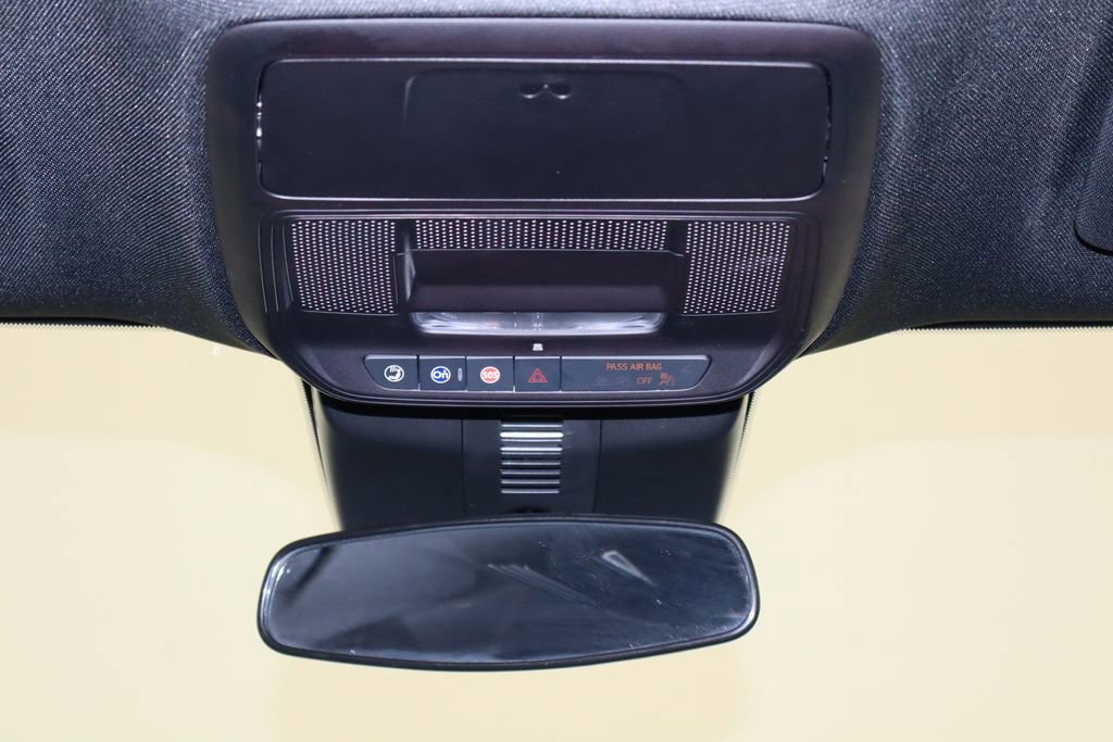 Used 2025 Chevrolet Traverse Z71 w/ Driver Confidence Package AWD/4WD image 25