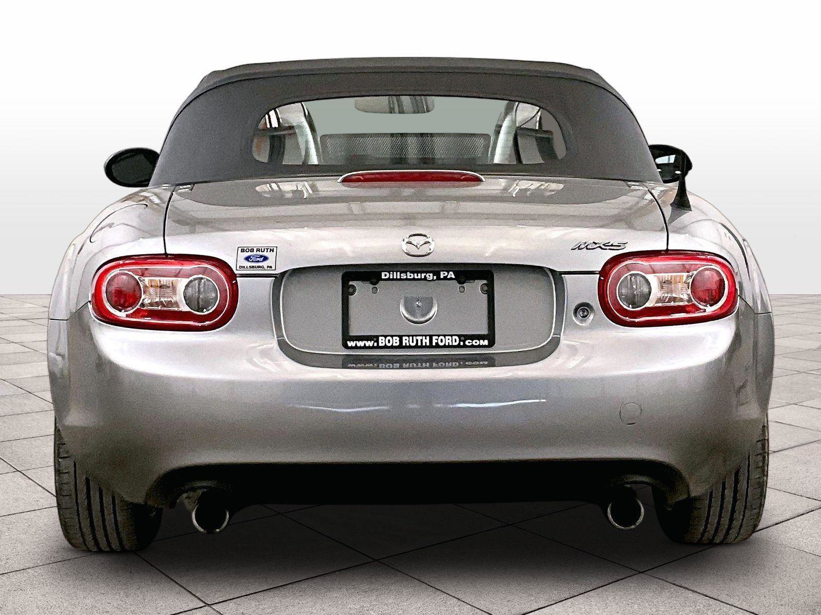 Used 2010 MAZDA MX-5 Miata Touring RWD image 4