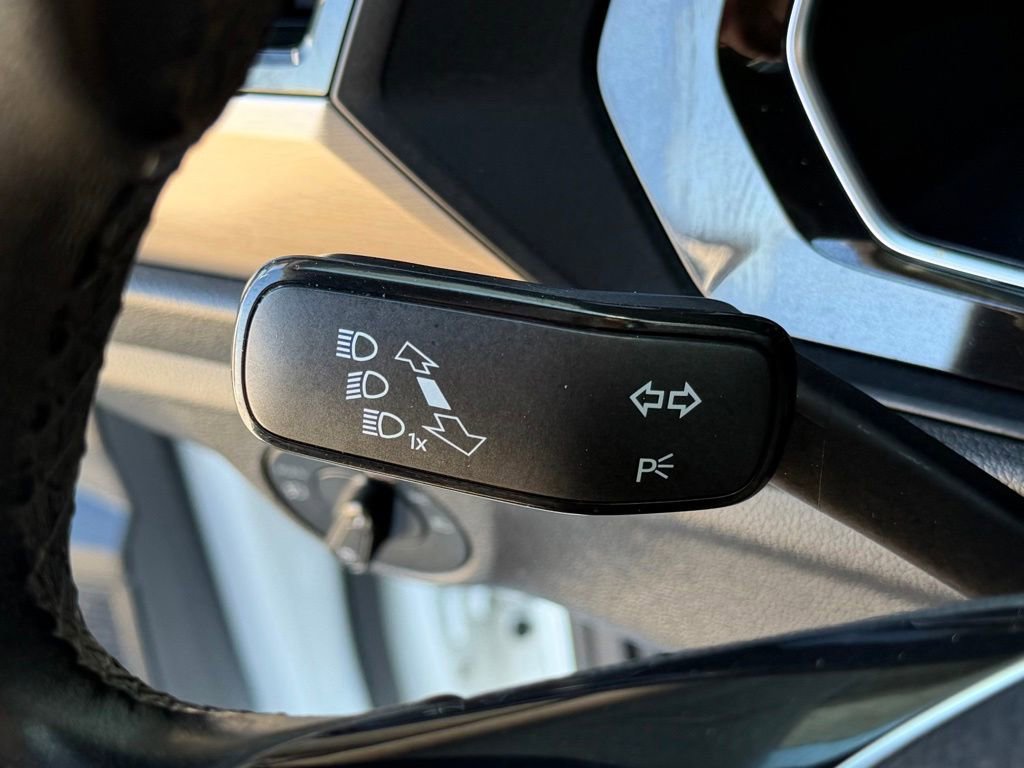 Used 2019 Volkswagen Jetta SEL Premium FWD image 31