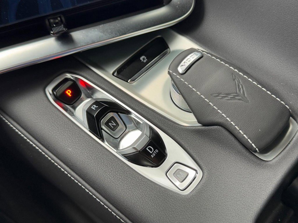 Used 2025 Chevrolet Corvette Stingray Coupe w/ Z51 Performance Package image 23