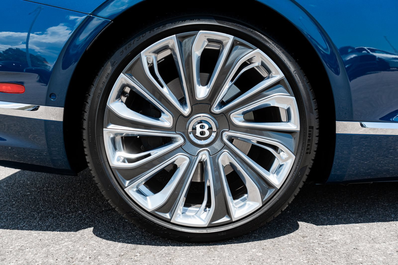Certified 2023 Bentley Continental GT Mulliner AWD/4WD image 15
