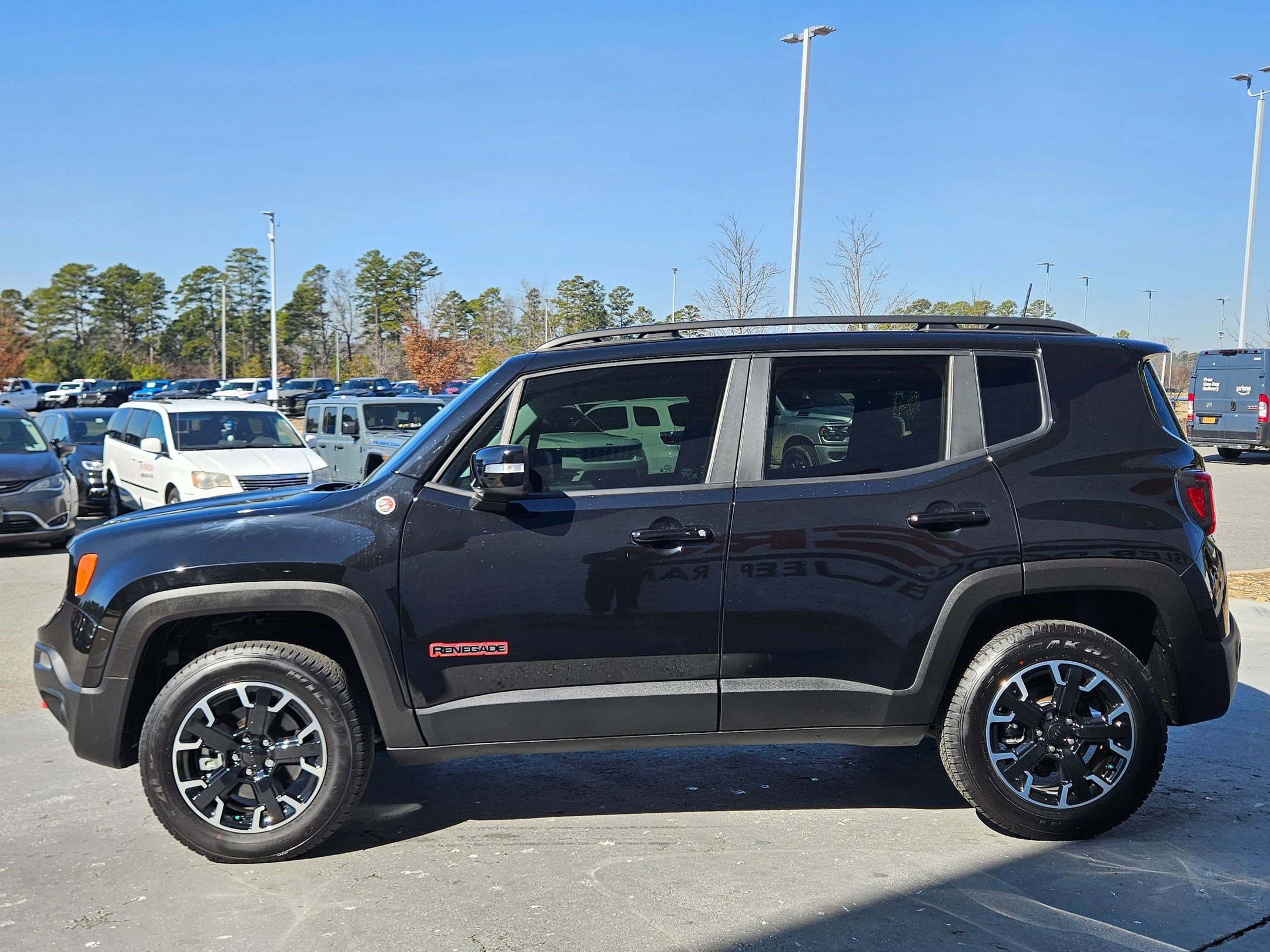 Used 2023 Jeep Renegade Trailhawk w/ Sun/Sound Group image 4