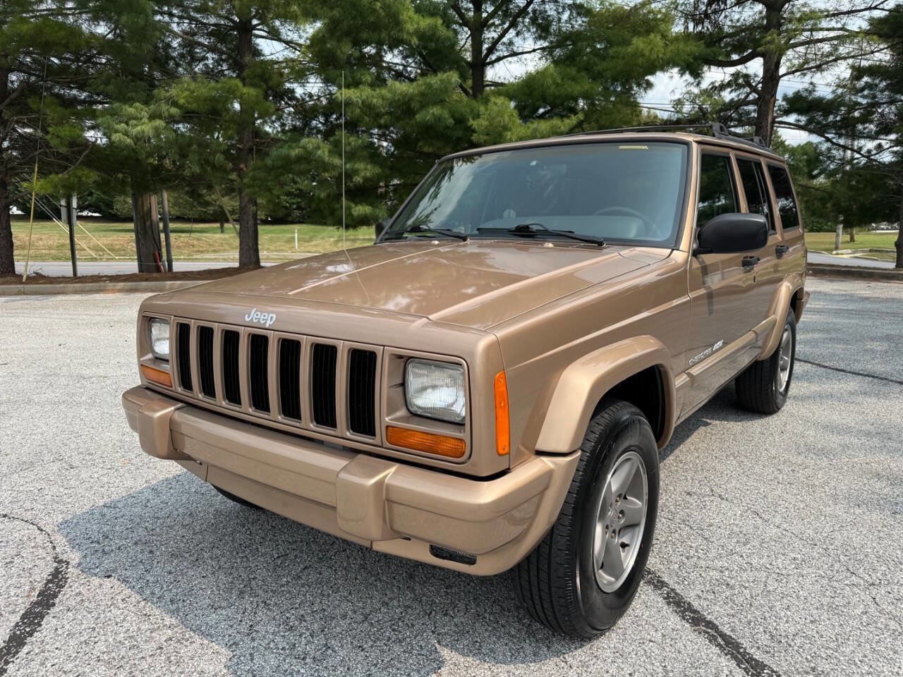 Used 1999 Jeep Cherokee Classic image 3