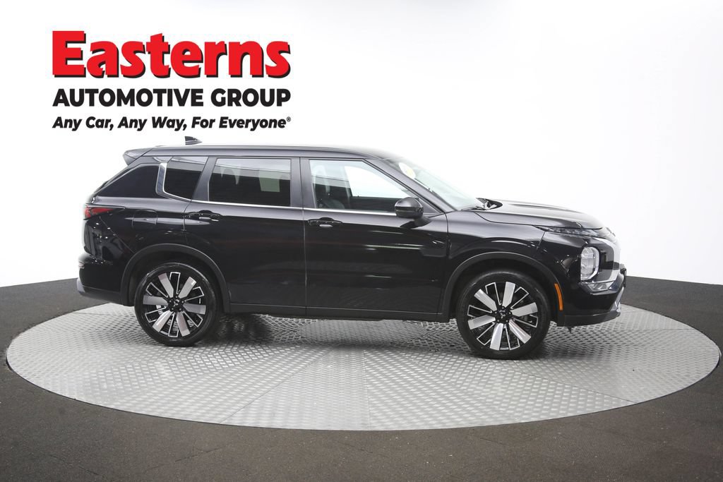 Used 2025 Mitsubishi Outlander SE AWD/4WD image 47