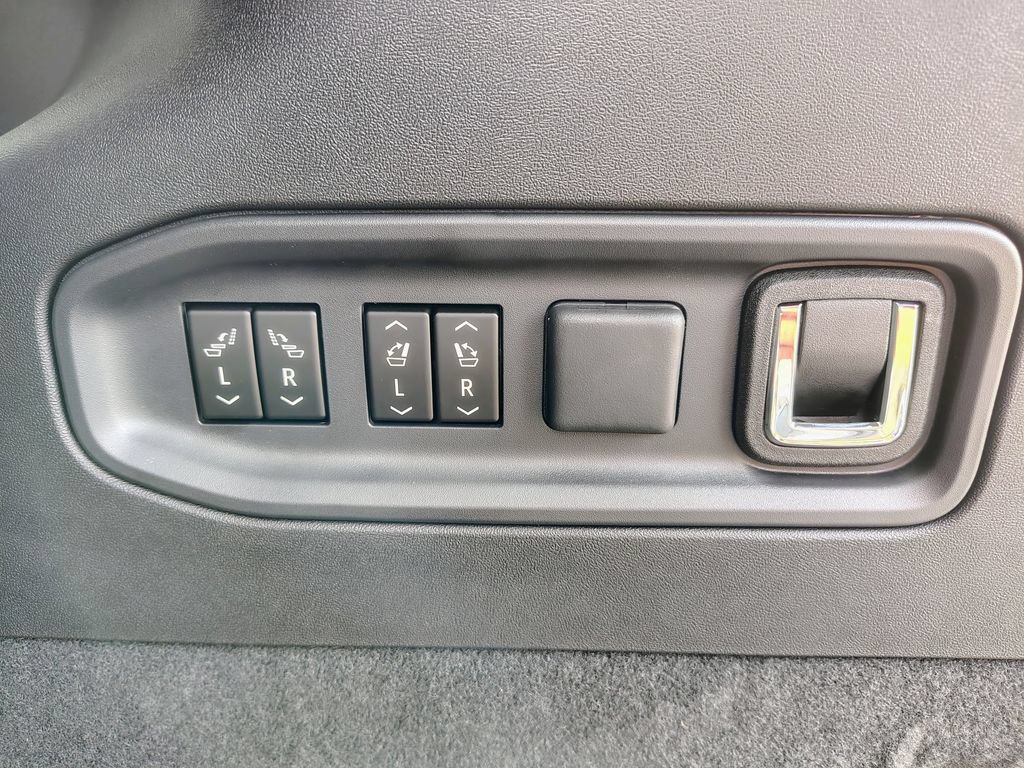 New 2027 Cadillac Vistiq Premium Luxury AWD/4WD image 17