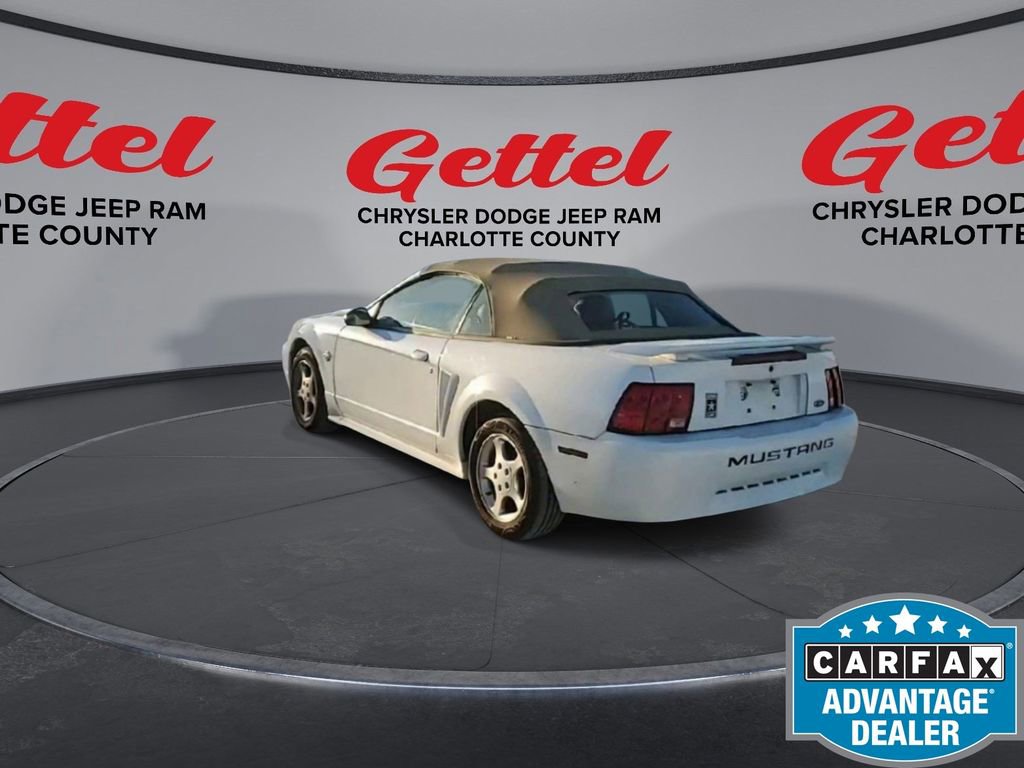 Used 2004 Ford Mustang Convertible image 6