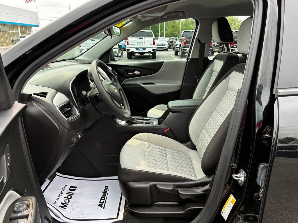 Used 2024 Chevrolet Equinox LS AWD/4WD image 6