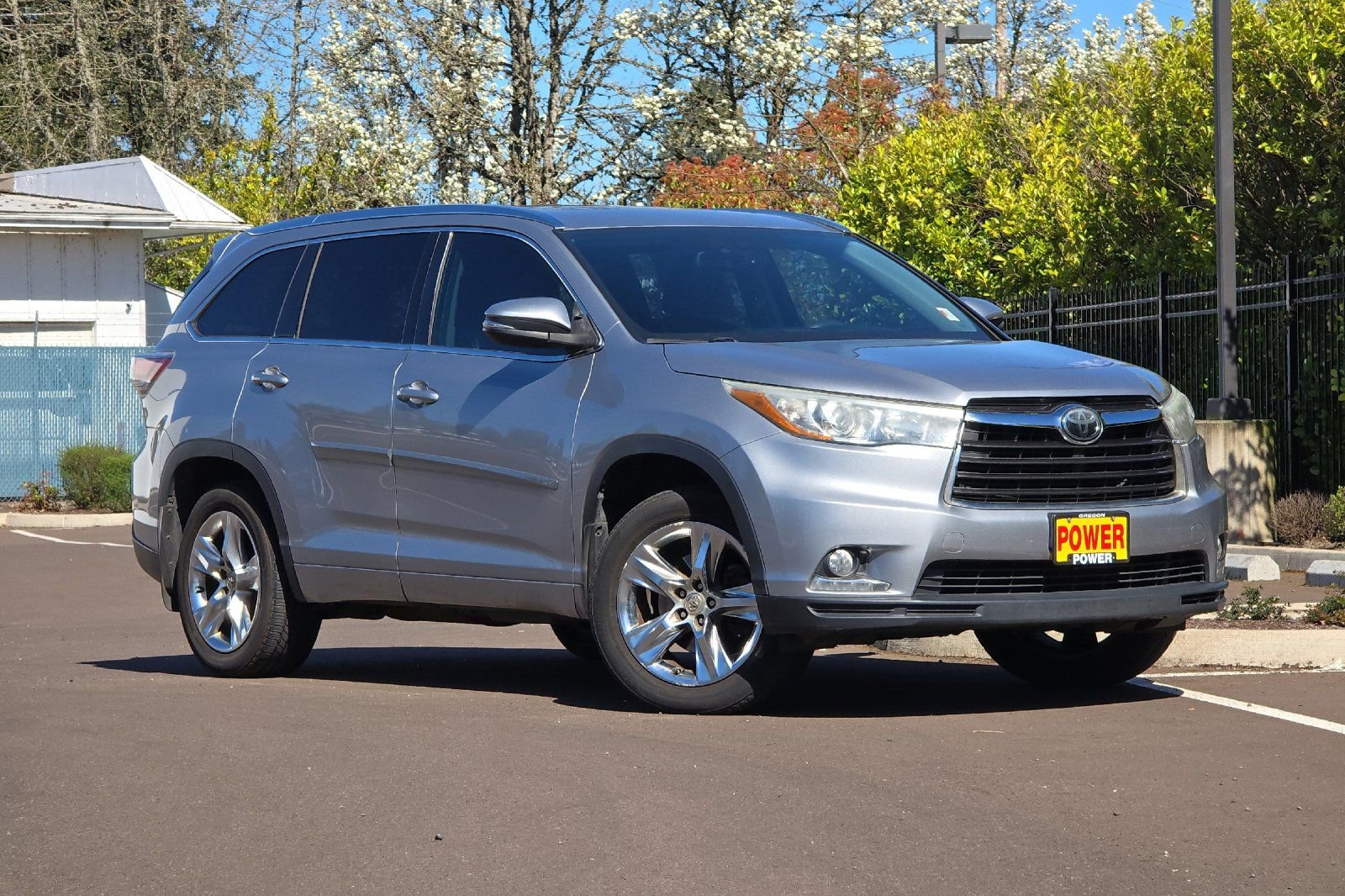 Used 2015 Toyota Highlander Limited w/ Driver Technology Package image 2