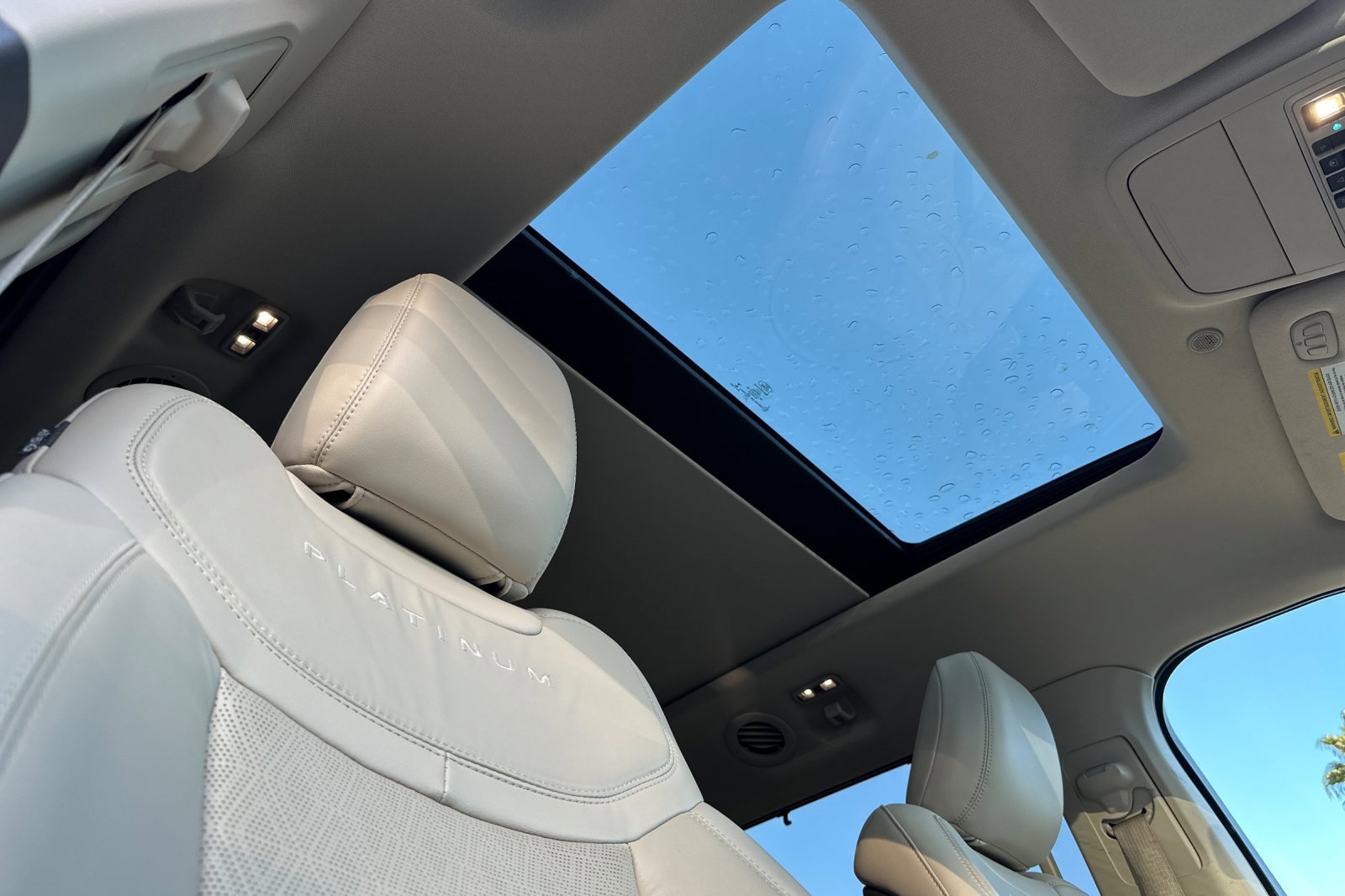 Certified 2020 Ford Explorer Platinum w/ Premium Technology Package image 18