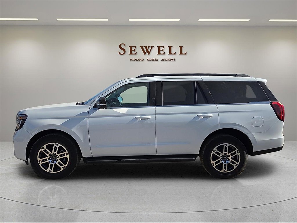 New 2025 Ford Expedition Active image 2