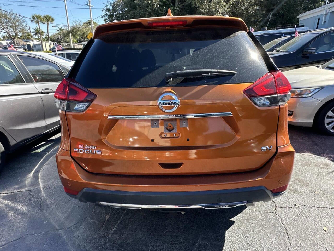 Used 2020 Nissan Rogue SV FWD image 5