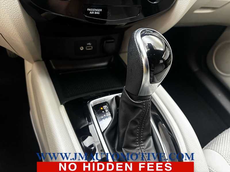 Used 2022 Nissan Rogue Sport SV AWD/4WD image 19