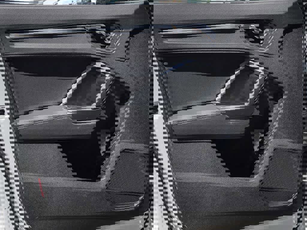 Used 2023 Audi Q3 2.0T Premium Plus w/ Premium Plus Package AWD/4WD image 19