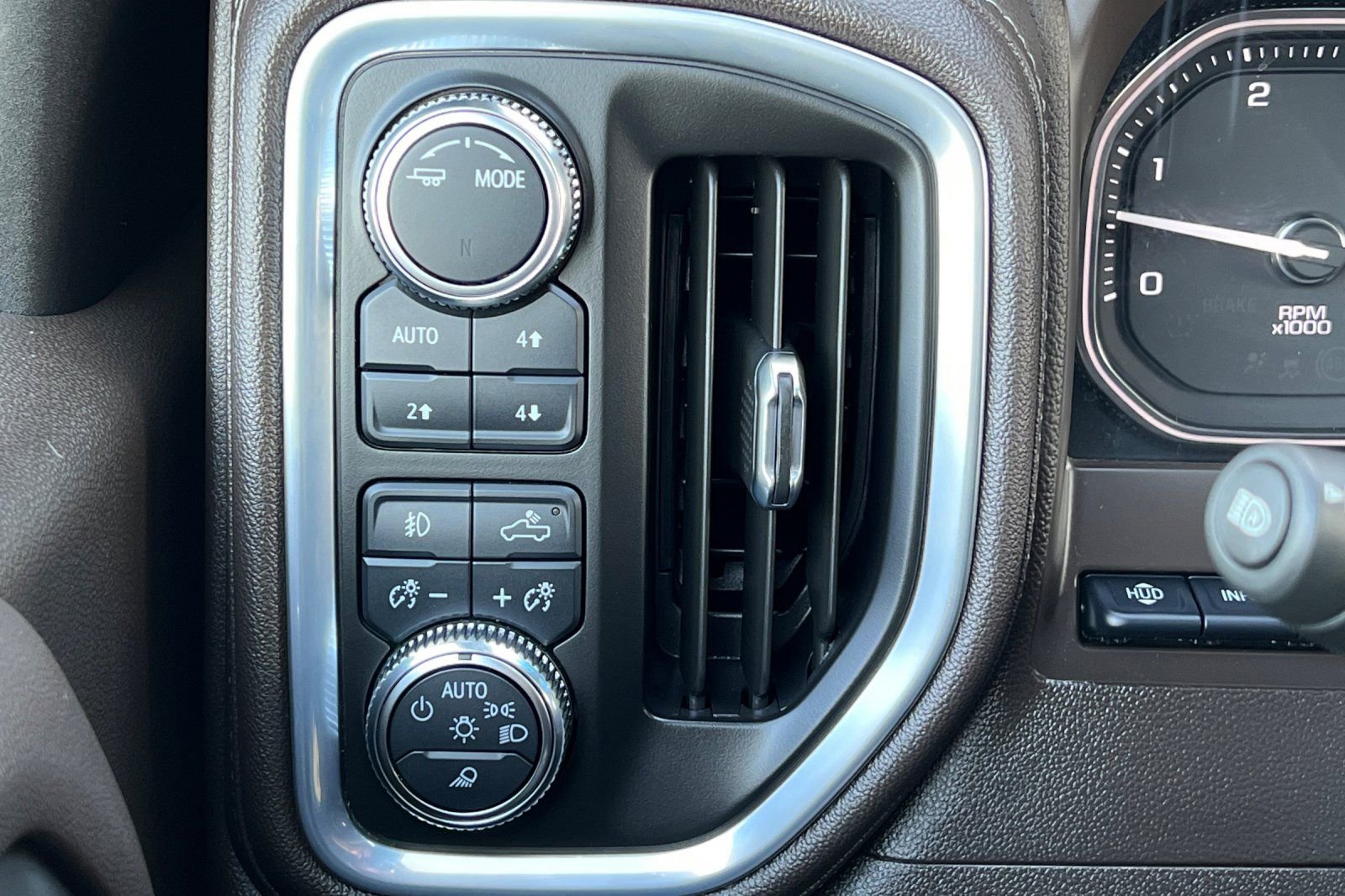 Used 2022 GMC Sierra 2500 Denali w/ Denali Ultimate Package image 39