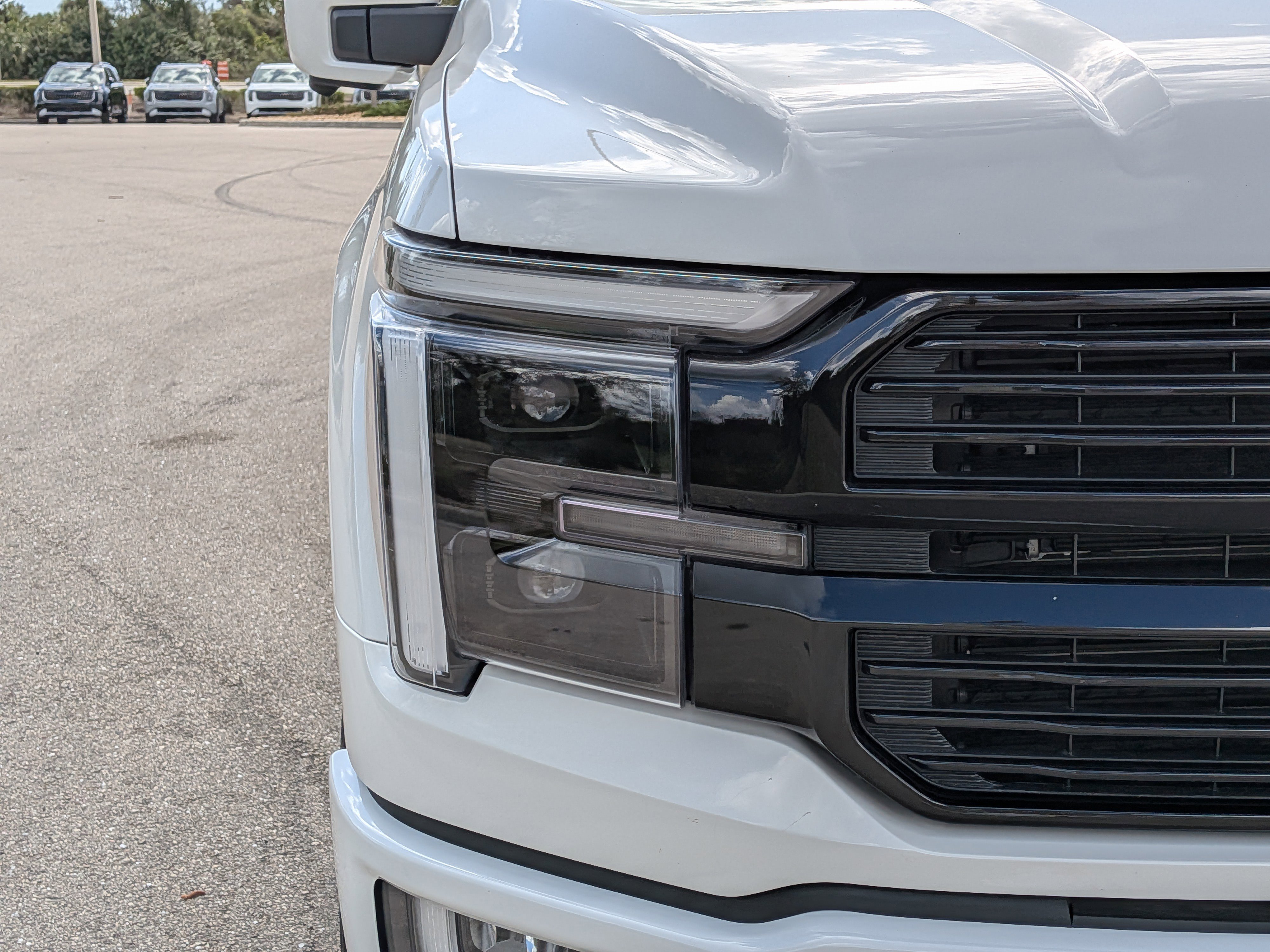 Used 2024 Ford F150 Platinum image 10