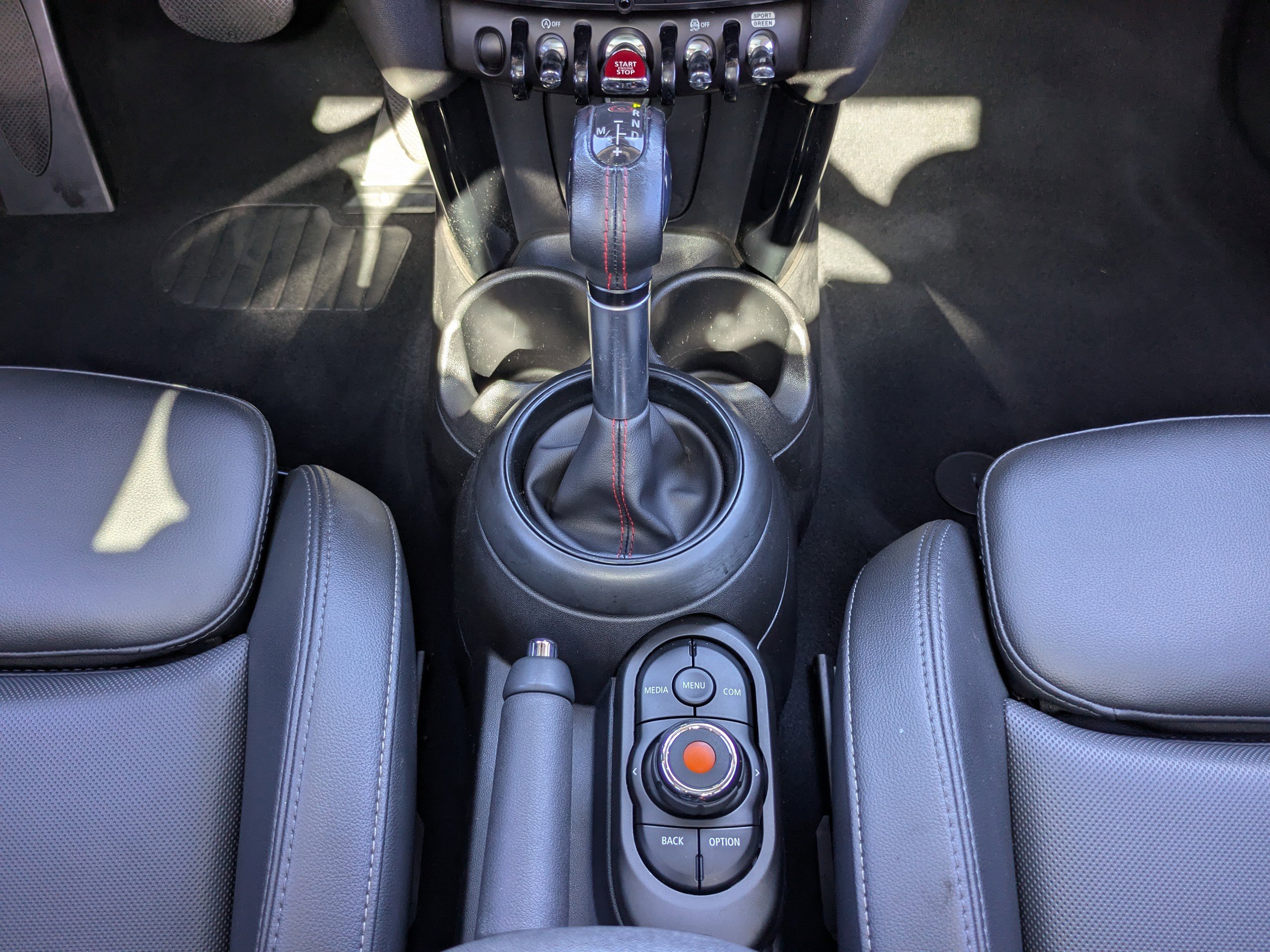 Used 2019 MINI Cooper S w/ Premium Package image 22