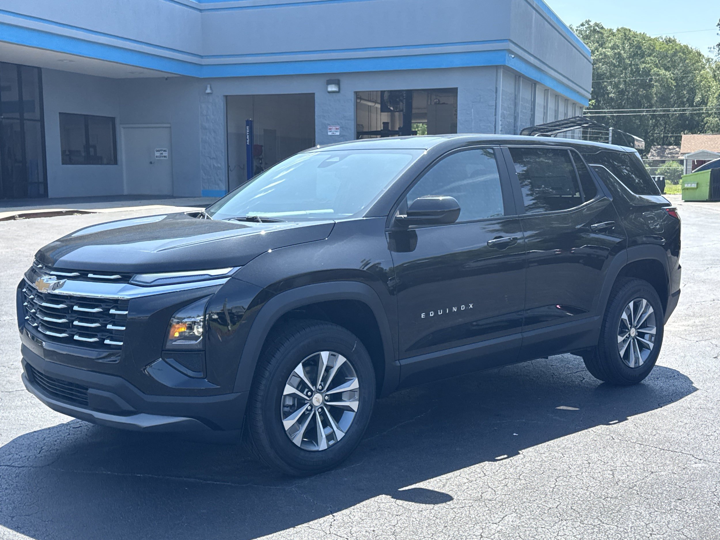 New 2026 Chevrolet Equinox LT w/ Convenience Package II FWD image 4