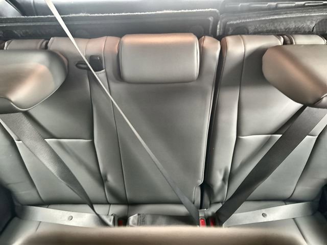 Used 2021 Toyota Highlander XLE FWD image 32