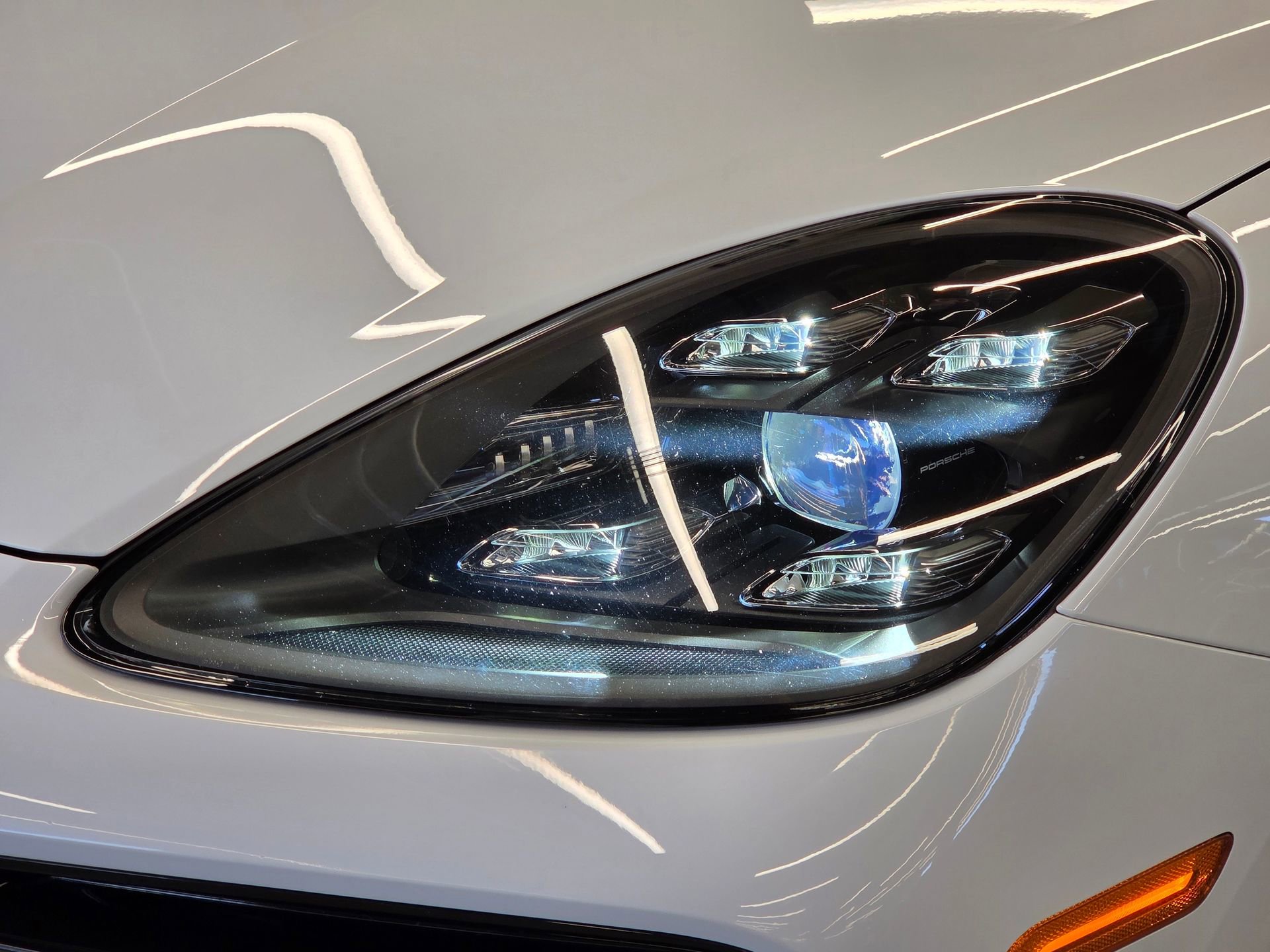 Certified 2023 Porsche Cayenne Turbo AWD/4WD image 26