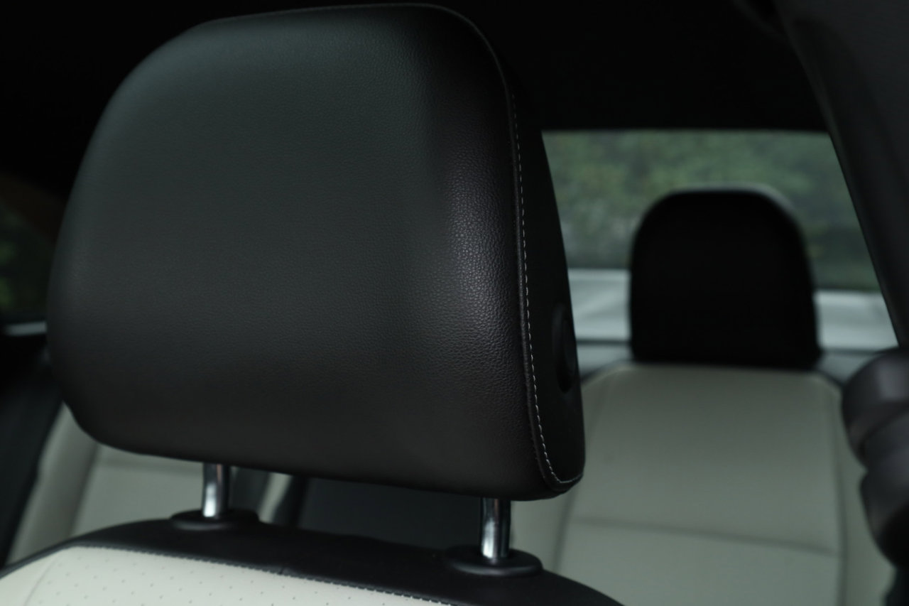 Used 2020 Volkswagen Jetta R-Line w/ R-Line Cold Weather Package image 27