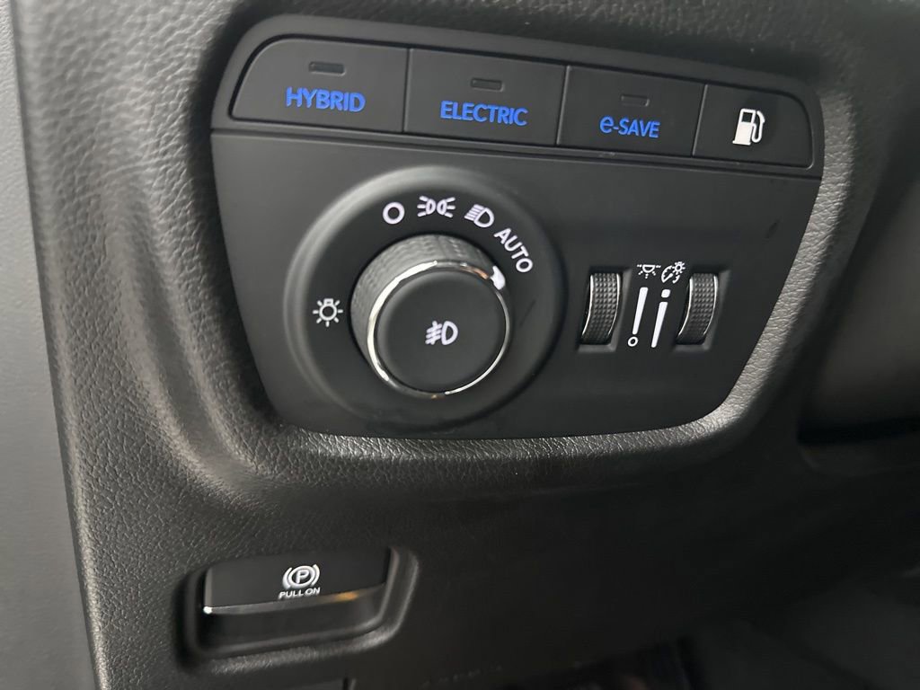 Used 2023 Jeep Grand Cherokee Trailhawk w/ Luxury Tech Group III AWD/4WD image 15