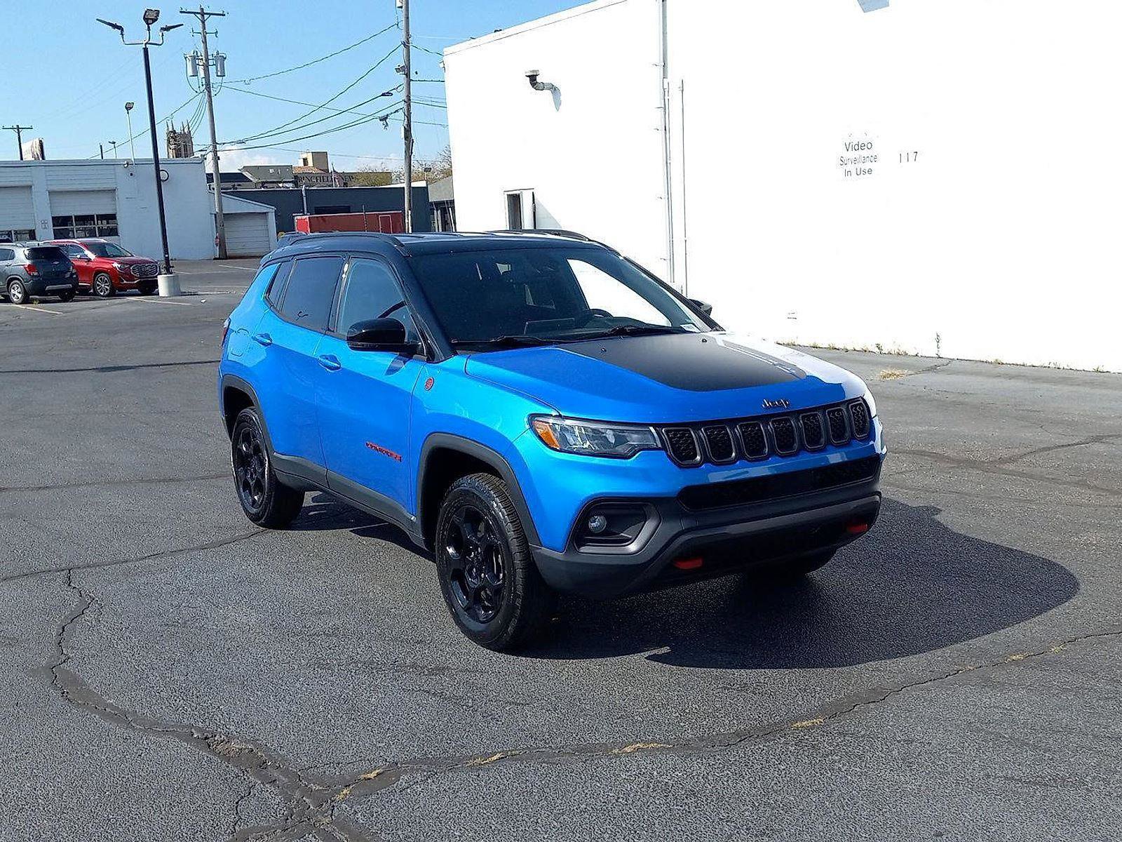 Used 2024 Jeep Compass Trailhawk image 1