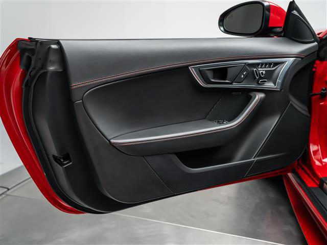 Used 2020 Jaguar F-TYPE Checkered Flag image 29