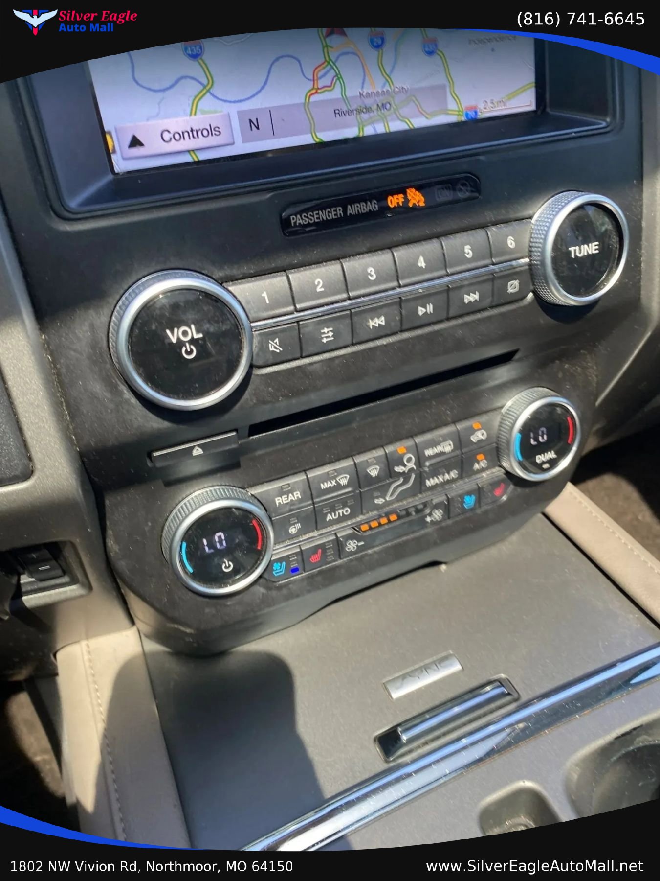 Used 2018 Ford Expedition Max XLT w/ Equipment Group 202A AWD/4WD image 28