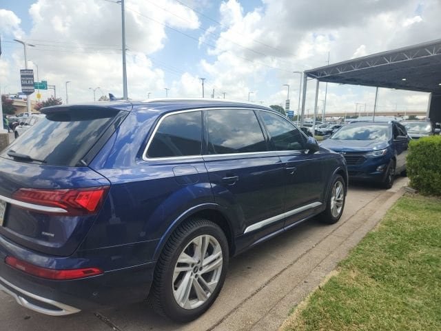 Used 2021 Audi Q7 3.0T Premium w/ Convenience Package AWD/4WD image 3