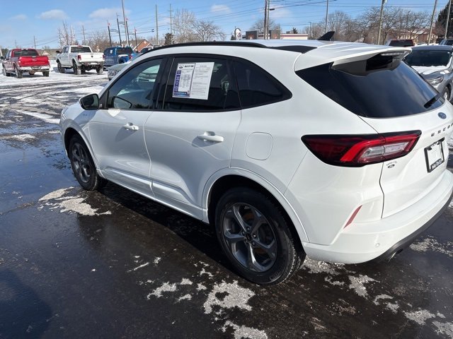 Used 2023 Ford Escape ST-Line Select image 17