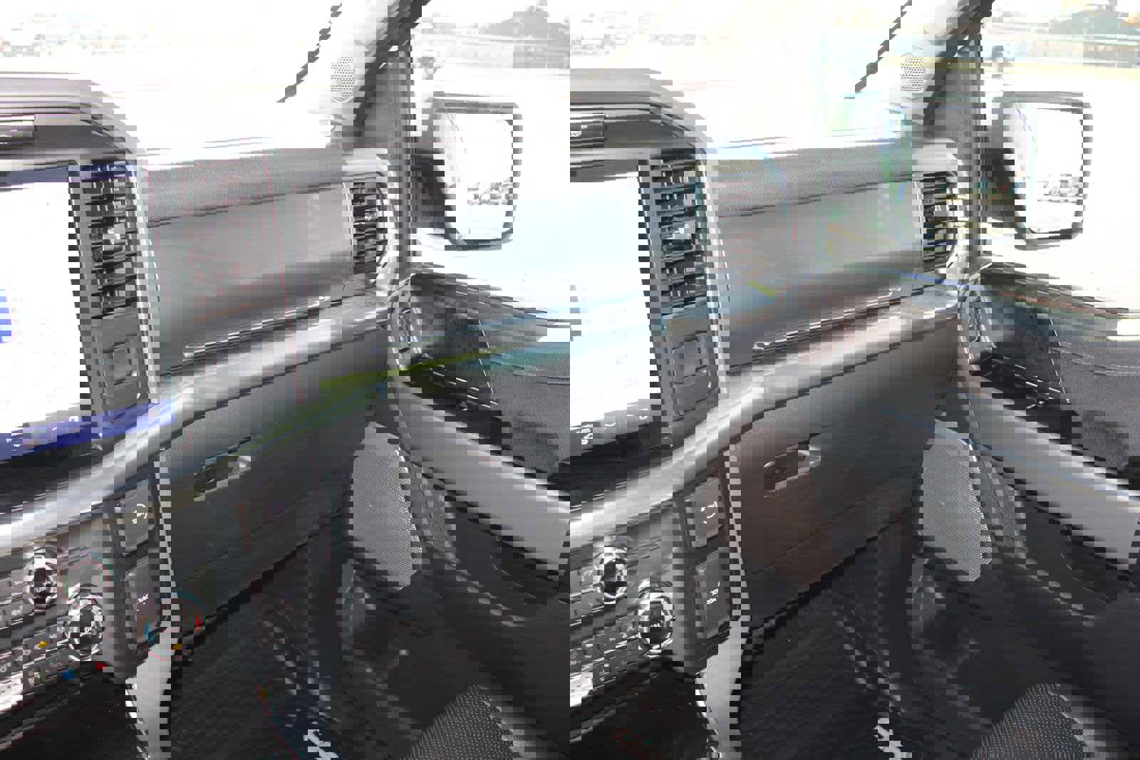 Used 2023 Ford F150 Lariat w/ Equipment Group 502A High image 39