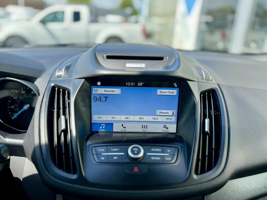 Used 2017 Ford Escape SE w/ Equipment Group 201A FWD image 22