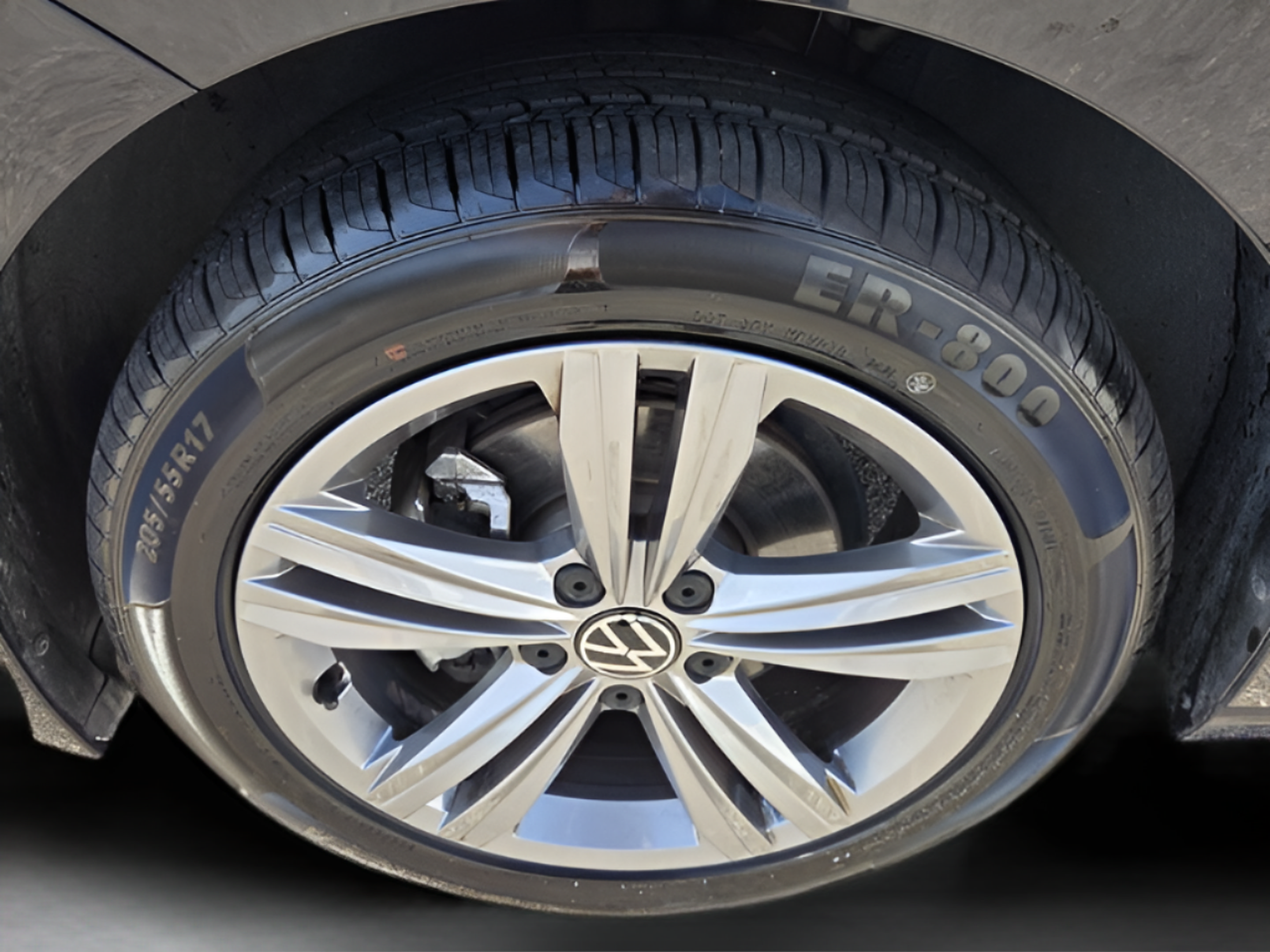 Used 2024 Volkswagen Jetta SE FWD image 29